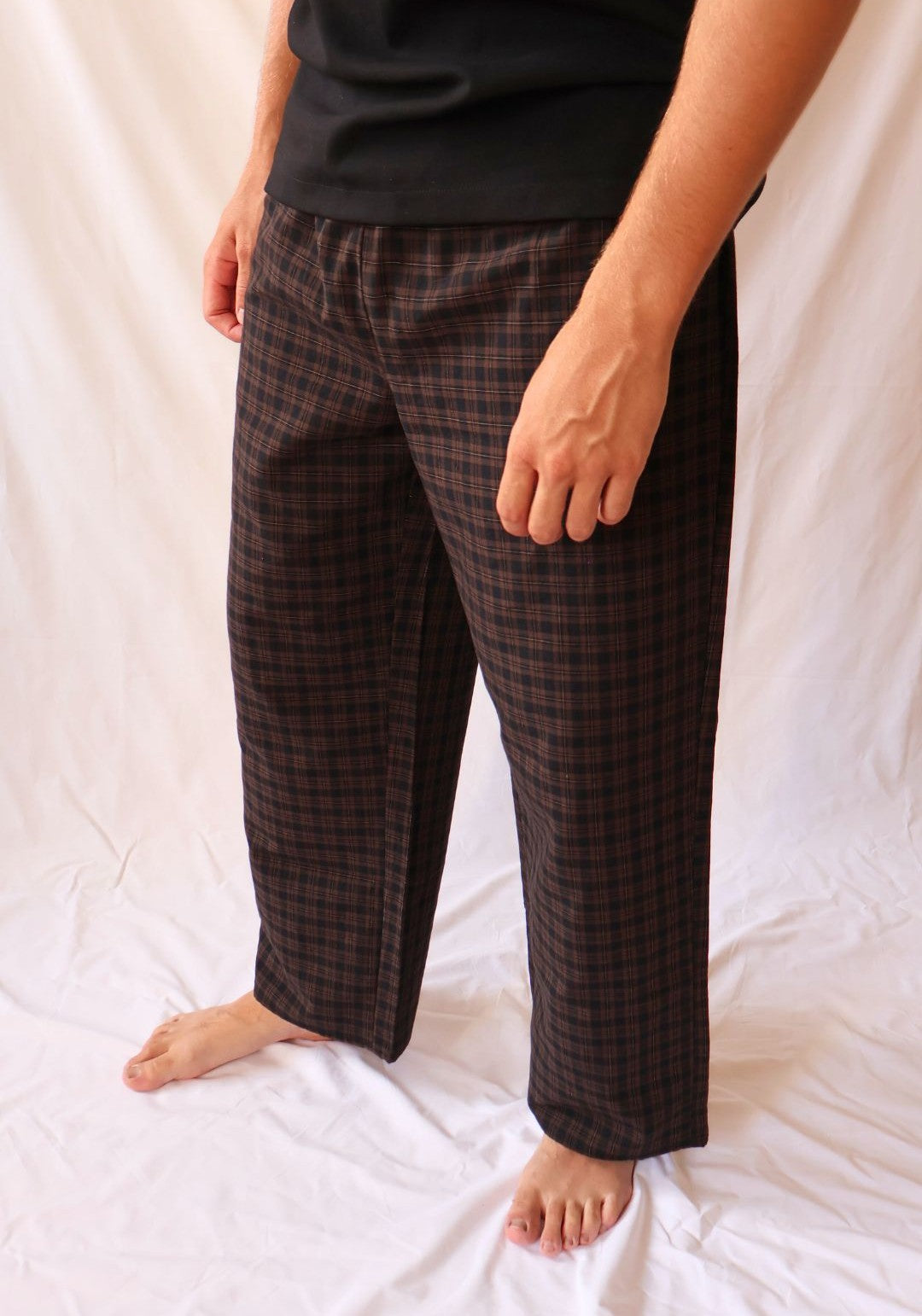 PANTALON MARRON À CARREAUX