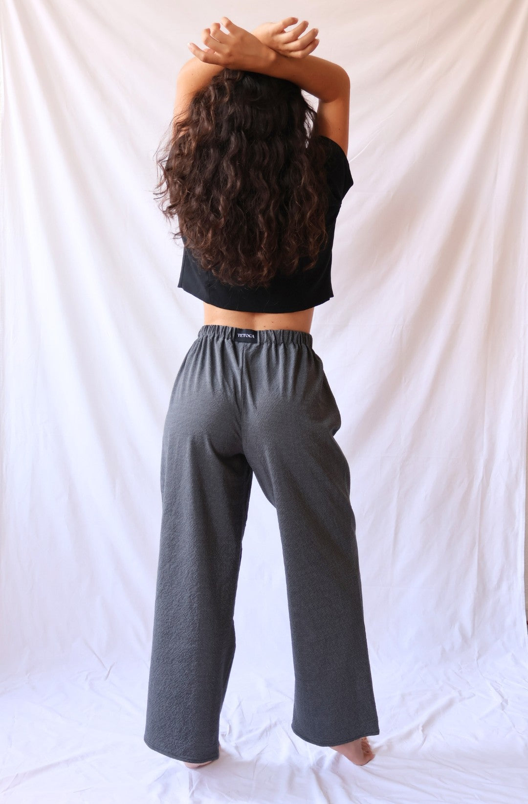 PANTALON GRIS À PETITS CARREAUX DE VICHY