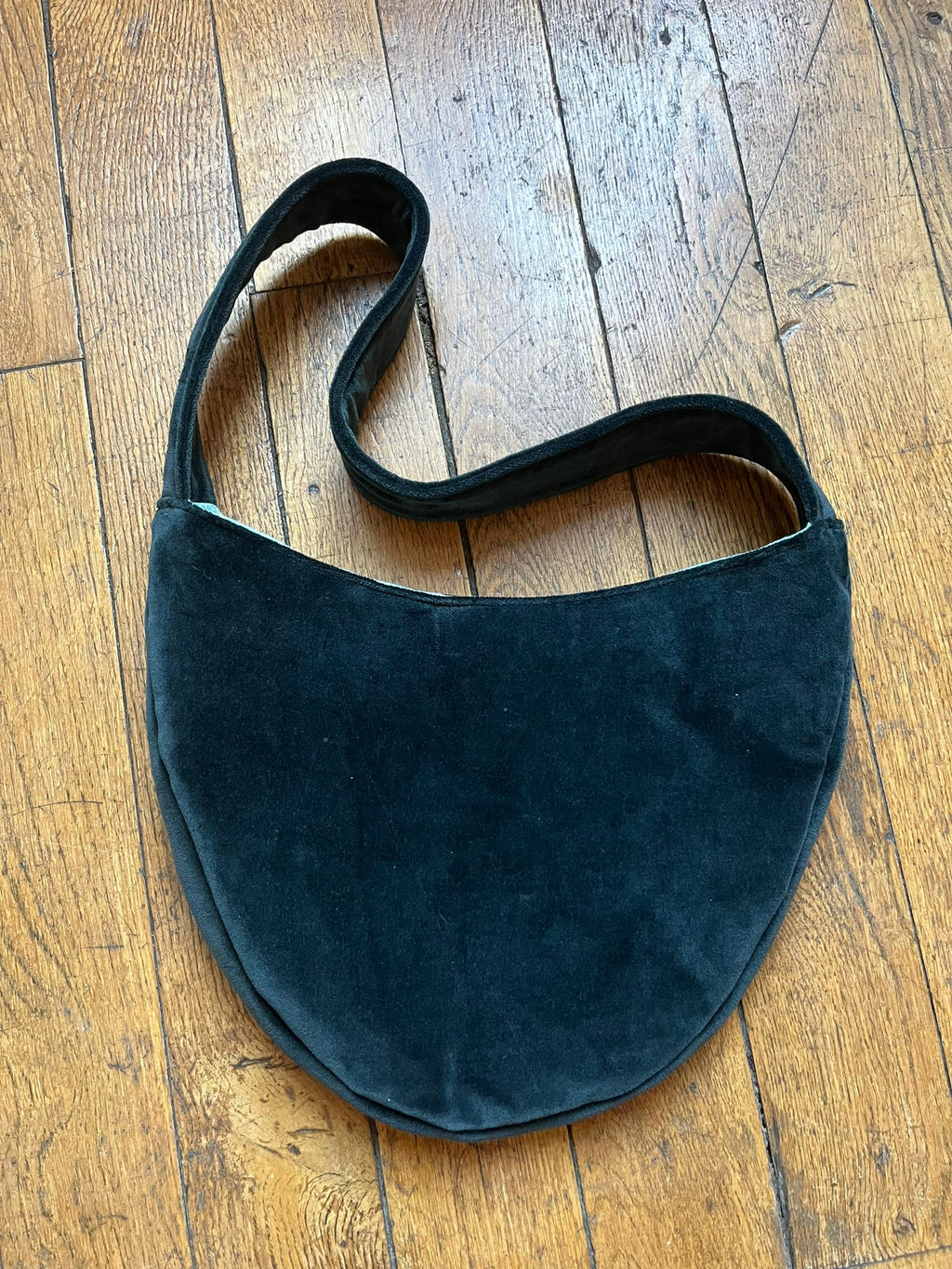 VELOURS NOIR