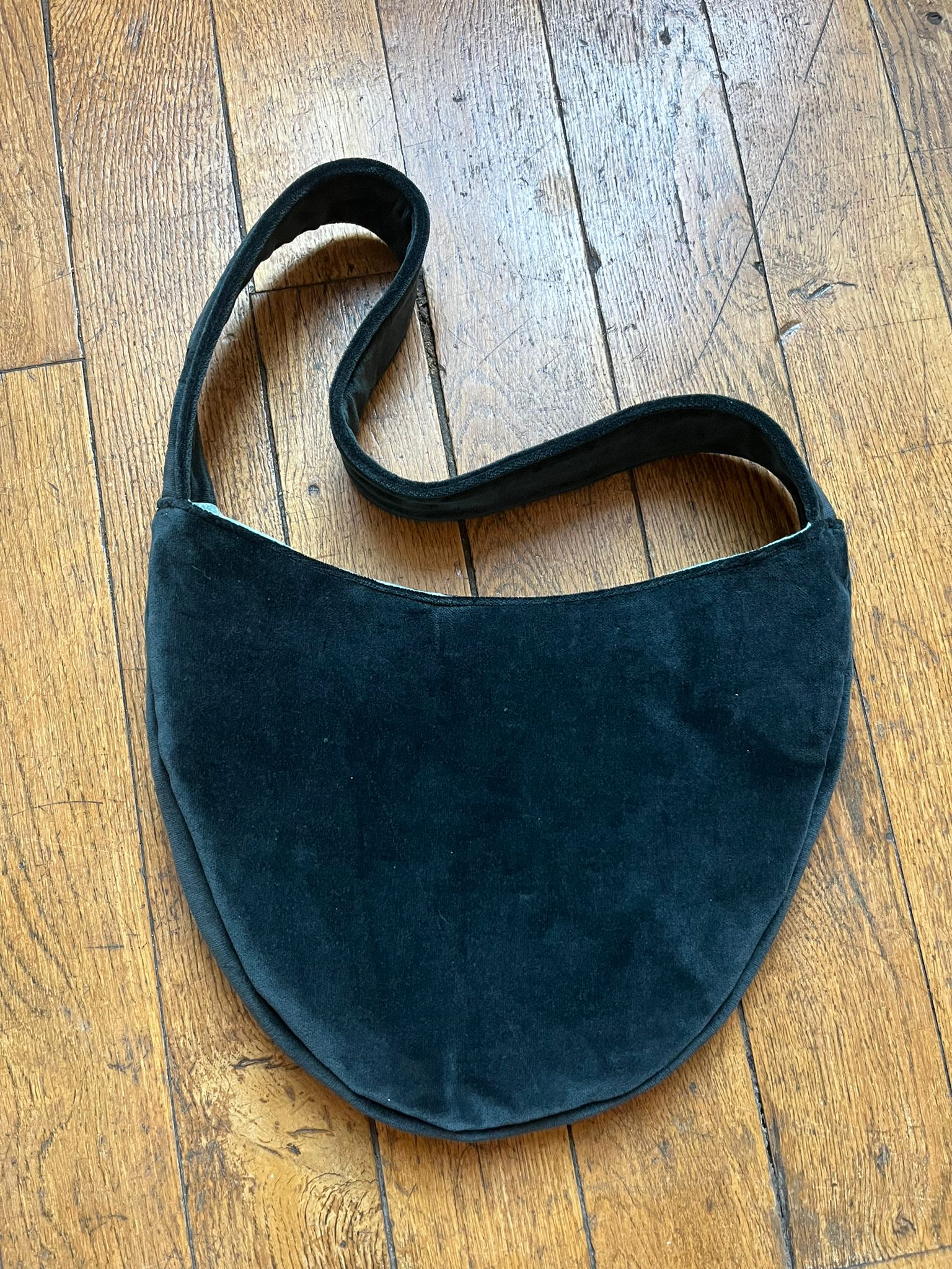 VELOURS NOIR
