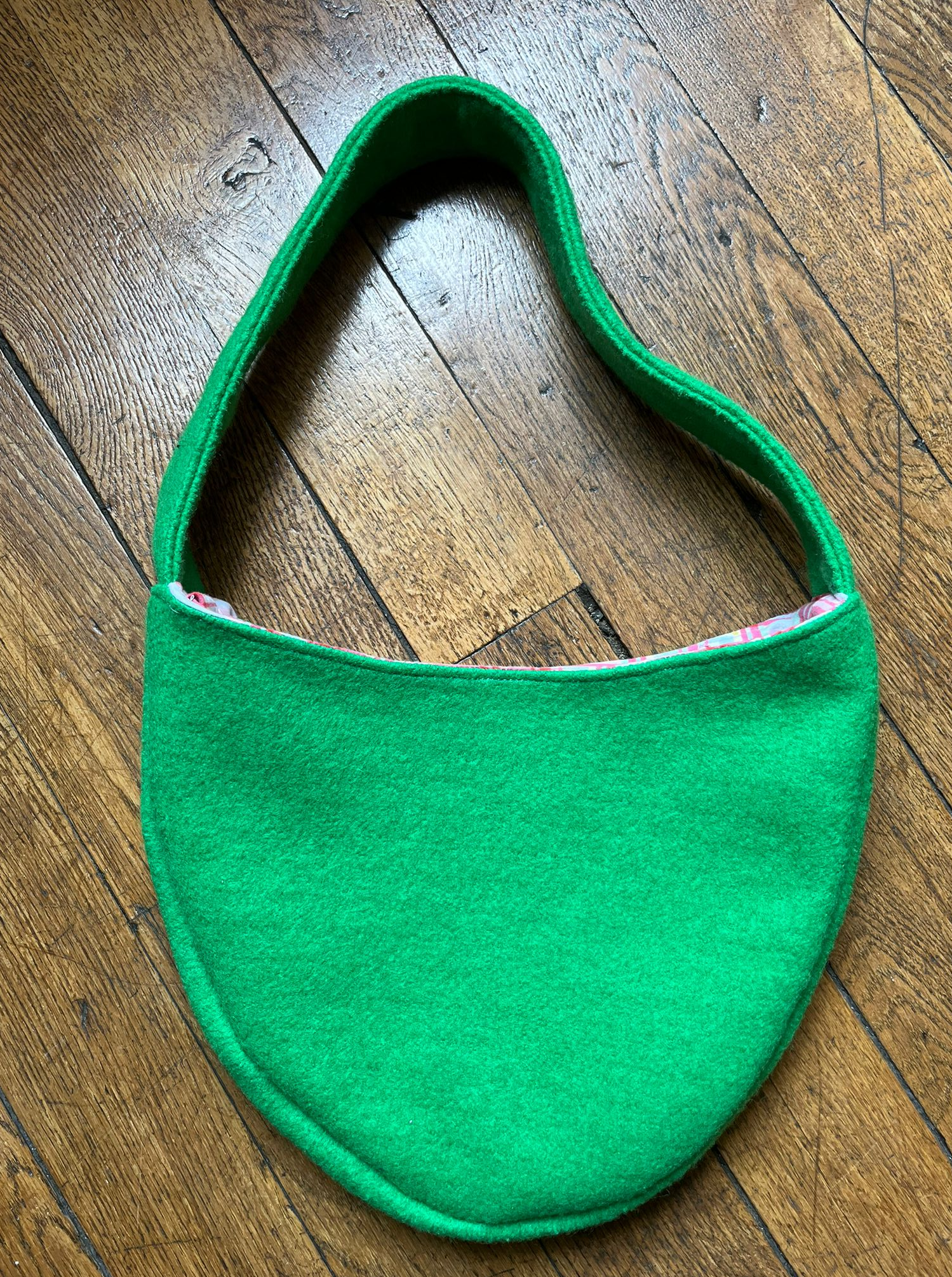 GREEN FLASHY